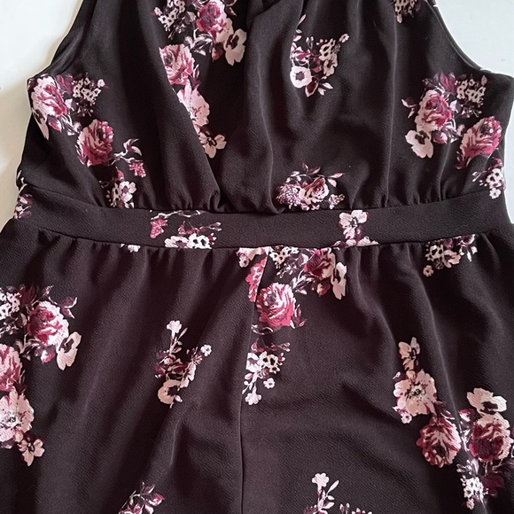 Eyeshadow Trendy Plus Size Floral-Print Knit Cropped Jumpsuit Sz 1X - Picture 3 of 6